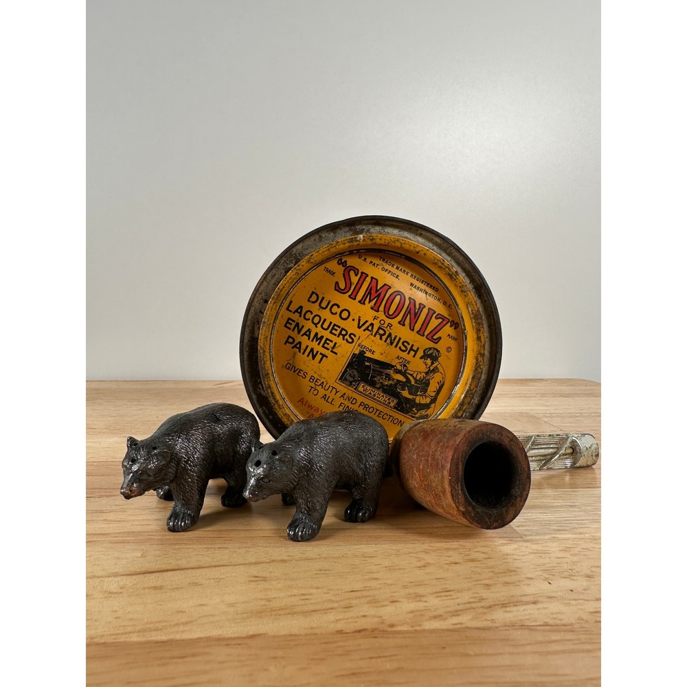 Black Bear Salt Pepper Shakers Simoniz Tin Rustic Cabin Decor Vintage Lot